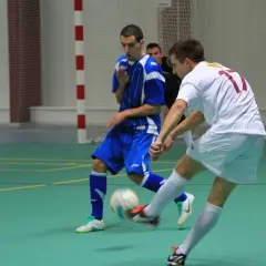Ile zarabiają piłkarze futsalowi - realne stawki w każdej lidze na 2025