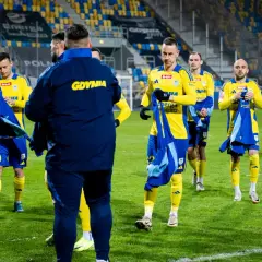 Zarobki piłkarzy Arki Gdynia: Zobacz aktualne pensje zawodników klubu