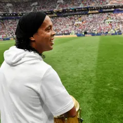 Ronaldinho: Wiek, Rodzina i Zarobki Legendy Futbolu