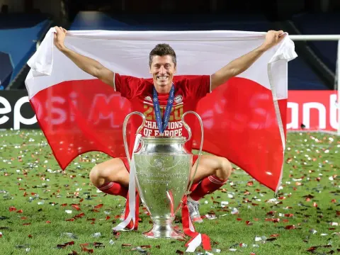 Lewandowski: Analiza kondycji i roli polskiego napastnika w drużynie