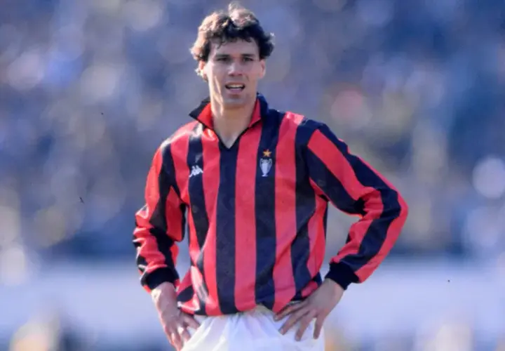 Marco van Basten - poznaj prawdziwe życie legendy futbolu: wiek, rodzina, majątek