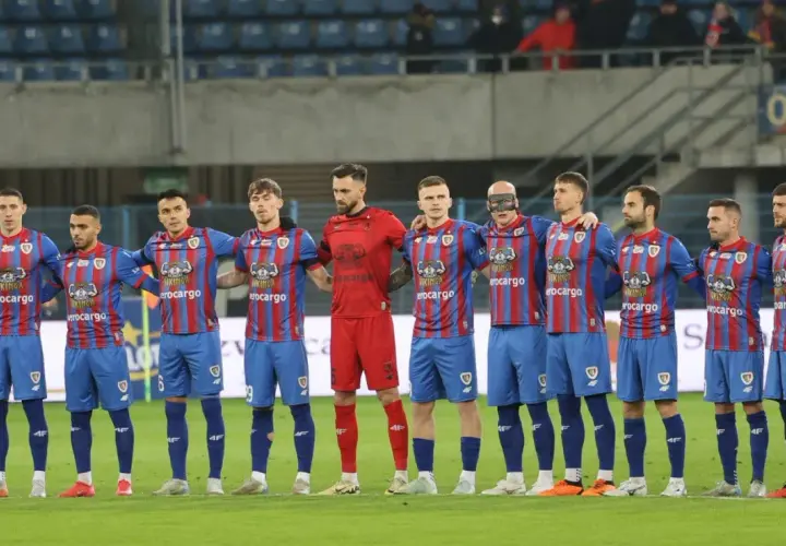 Poznaj zarobki piłkarzy Piasta Gliwice: od pensji podstawowej po premie