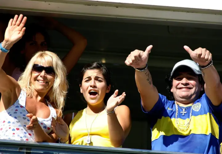 Diego Maradona: Życie osobiste legendy futbolu - wiek, żona i dzieci