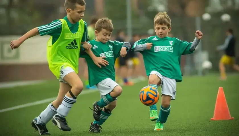 Jak stać się lepszym piłkarzem: skuteczne techniki i porady treningowe