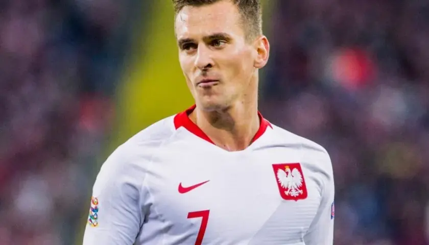 Arkadiusz Milik - ile naprawdę ma wzrostu w świecie piłki nożnej?