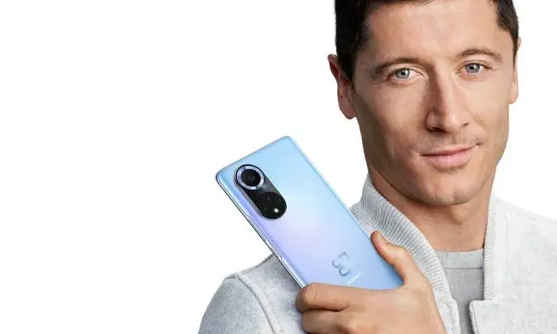 Jakie telefony reklamuje Lewandowski? Modele Huawei w akcji