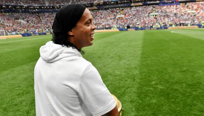 Ronaldinho: Wiek, Rodzina i Zarobki Legendy Futbolu