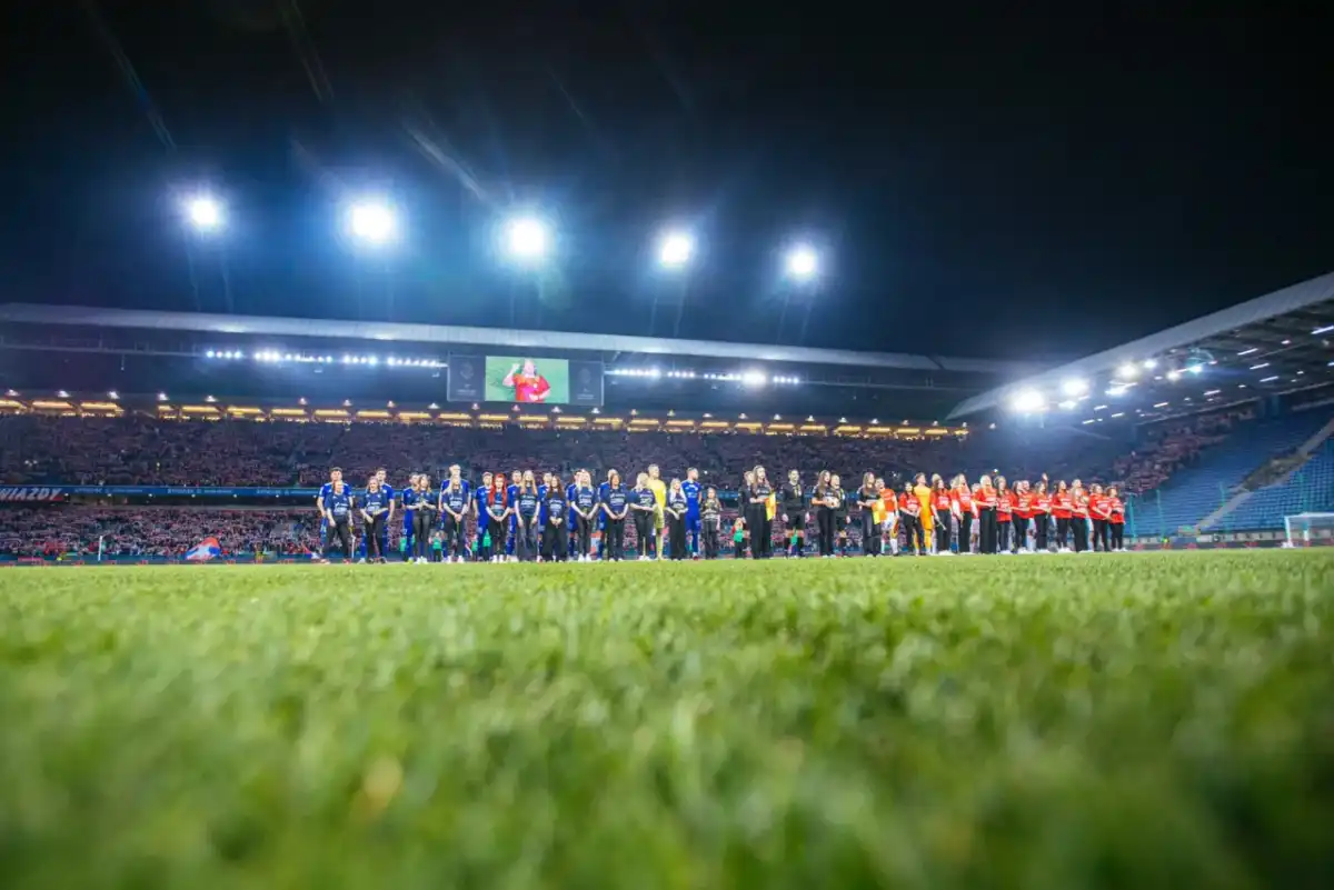 Wisła Kraków - Miedź Legnica 3-2. Lider odwrócił mecz