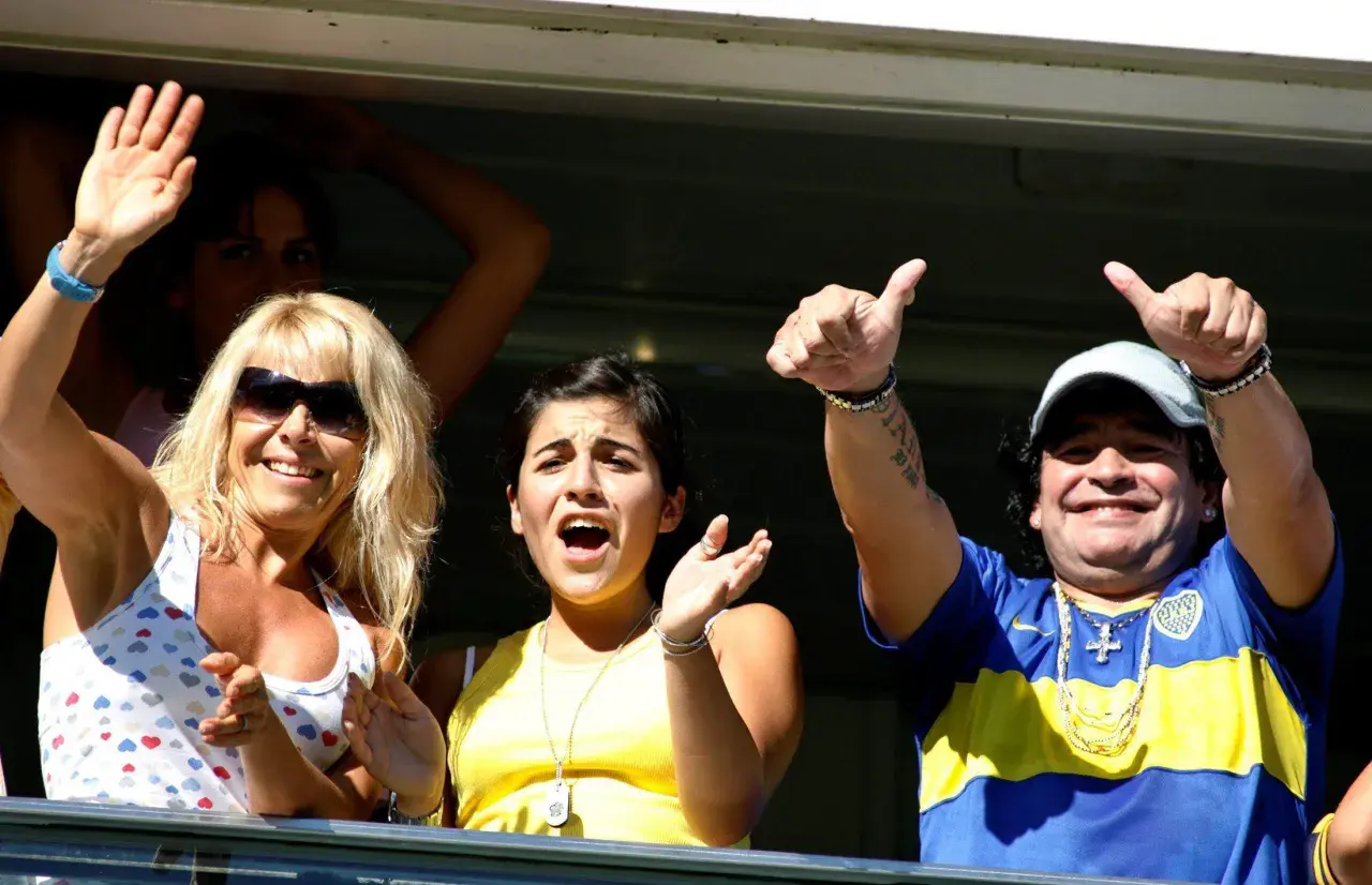 Diego Maradona: Życie osobiste legendy futbolu - wiek, żona i dzieci