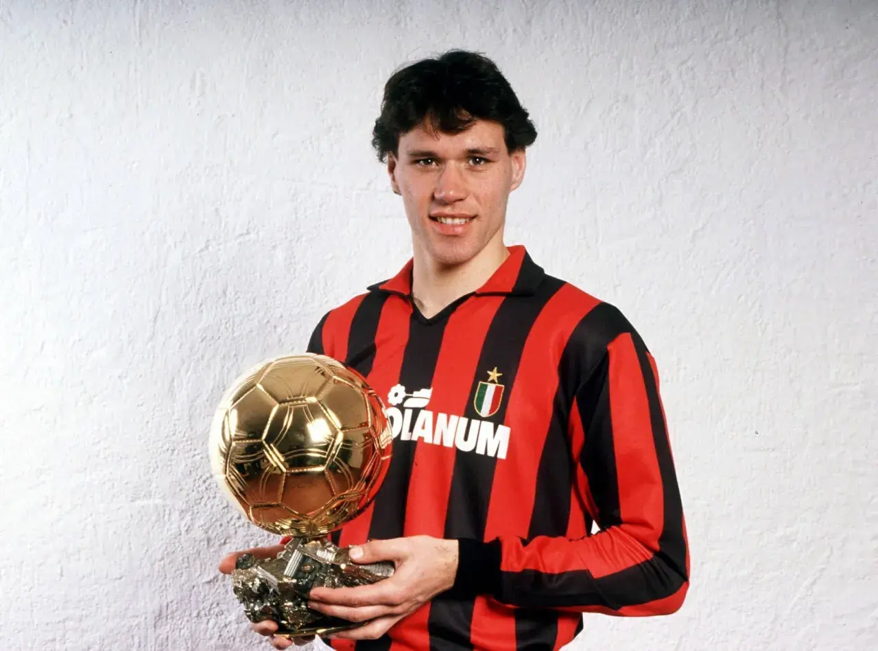 Zdjęcie Marco van Basten - poznaj prawdziwe życie legendy futbolu: wiek, rodzina, majątek